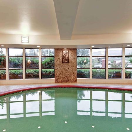 Hilton Garden Inn Seattle/Issaquah Ngoại thất bức ảnh