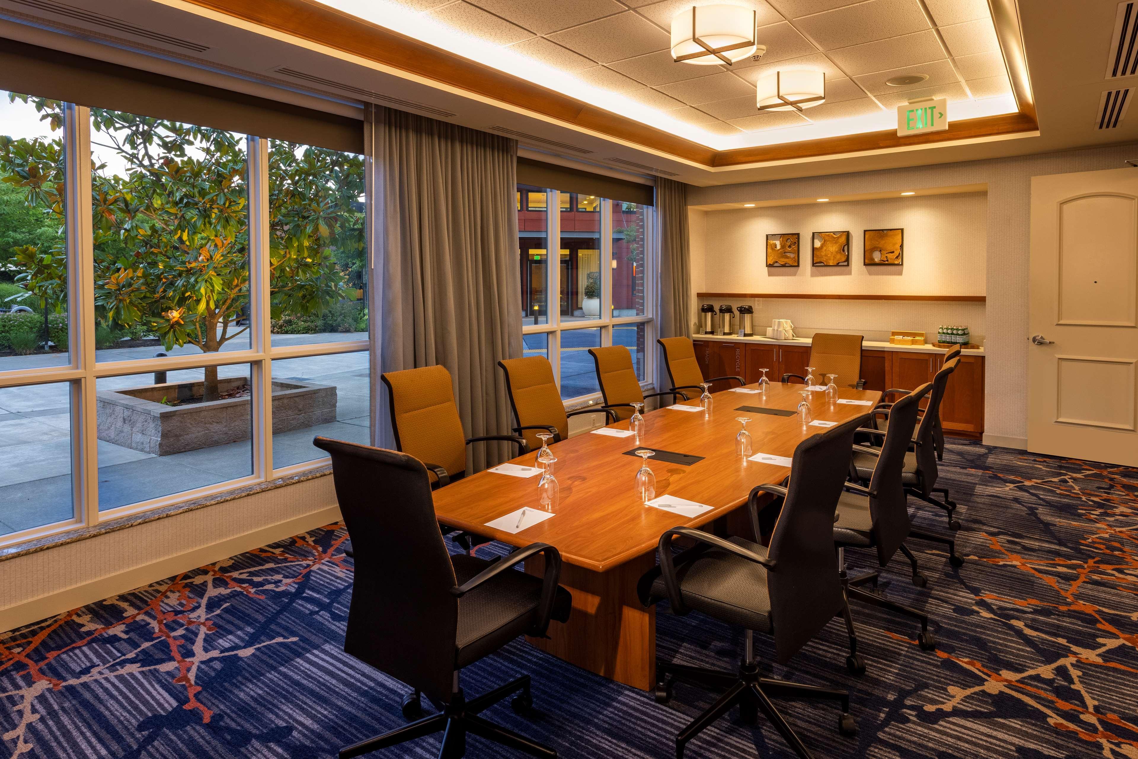 Hilton Garden Inn Seattle/Issaquah Ngoại thất bức ảnh