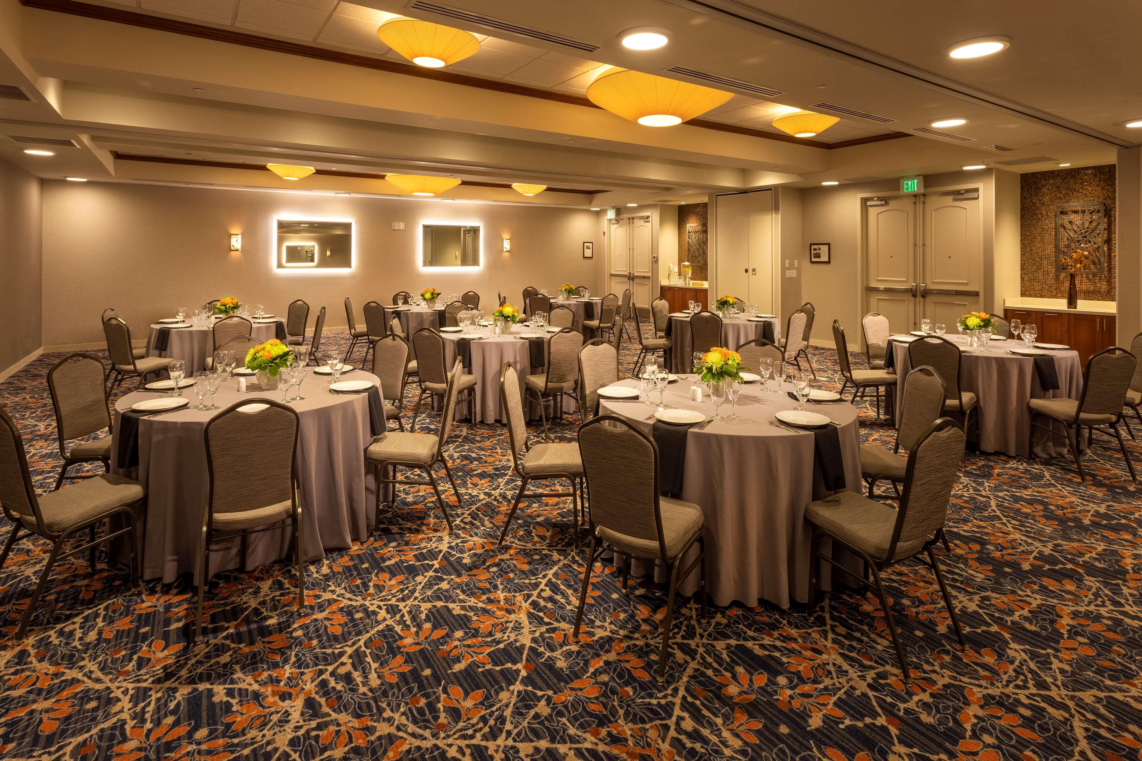 Hilton Garden Inn Seattle/Issaquah Ngoại thất bức ảnh