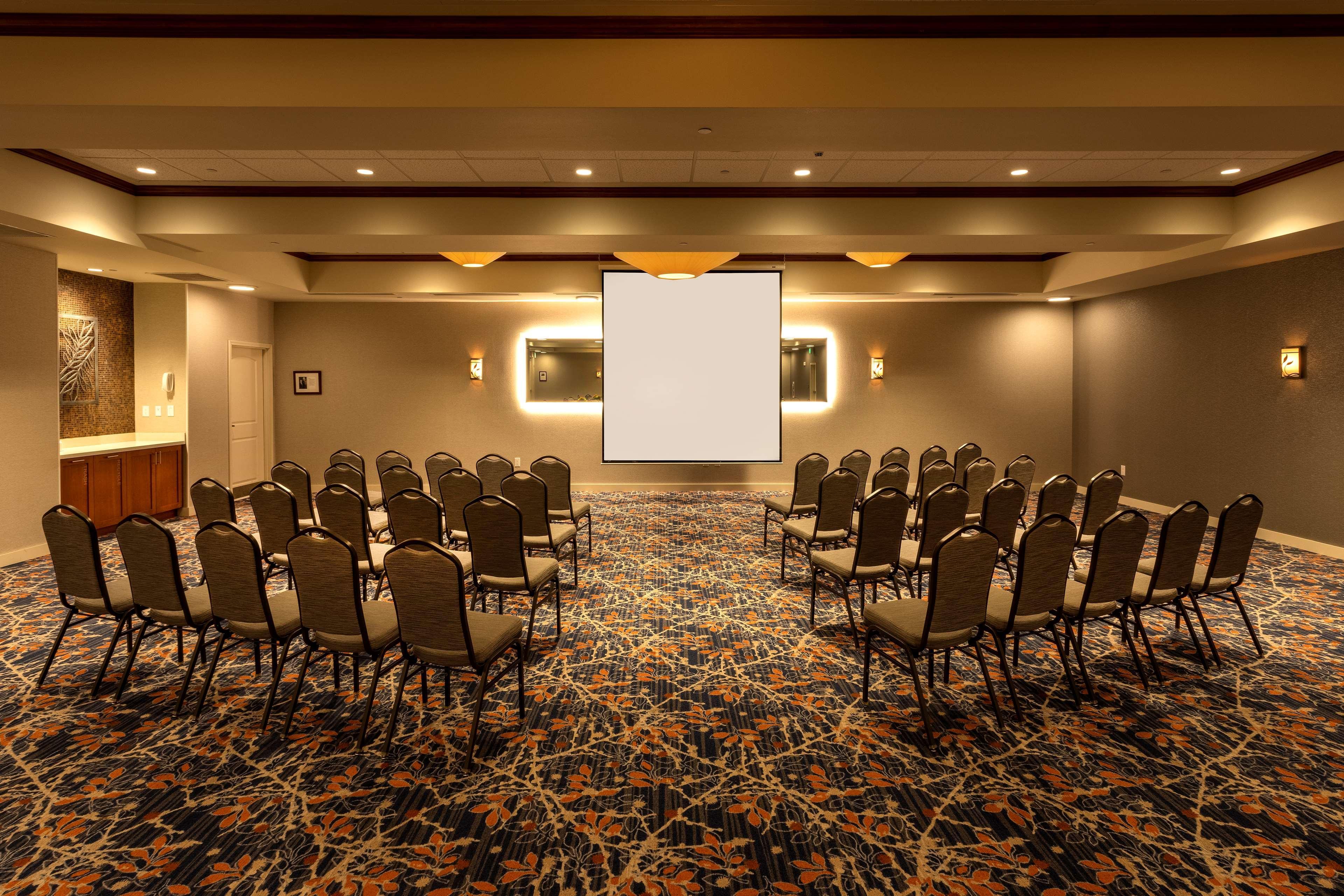 Hilton Garden Inn Seattle/Issaquah Ngoại thất bức ảnh