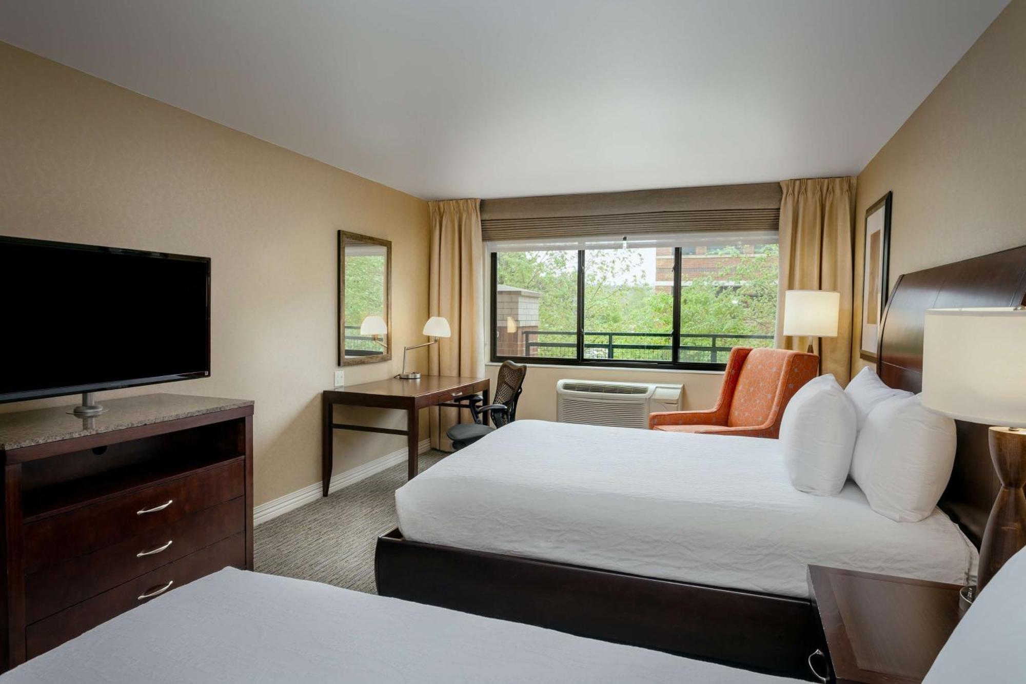 Hilton Garden Inn Seattle/Issaquah Ngoại thất bức ảnh