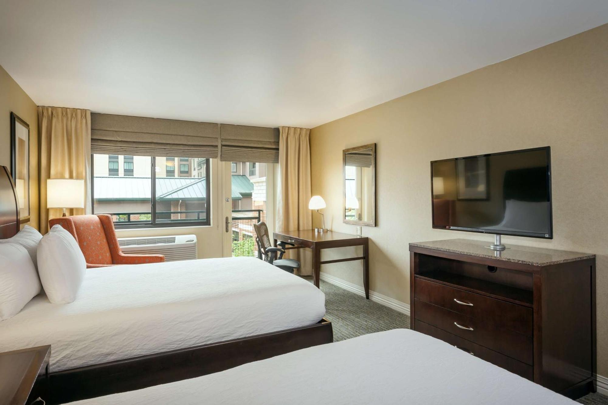 Hilton Garden Inn Seattle/Issaquah Ngoại thất bức ảnh
